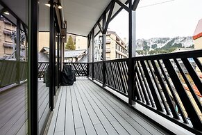 Tanuki Luxury Apartments