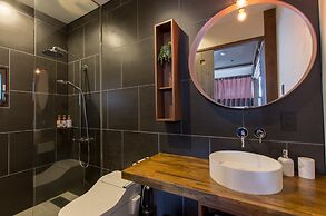 Tanuki Luxury Apartments