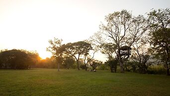 Grand Tamarind Lake