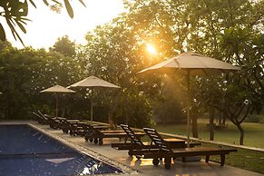 Grand Tamarind Lake