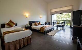 Grand Tamarind Lake