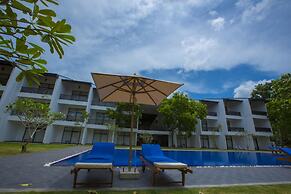 Grand Tamarind Lake