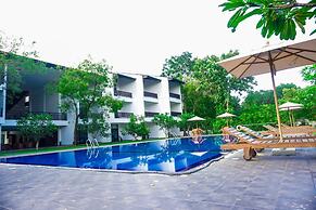 Grand Tamarind Lake
