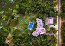 Grand Tamarind Lake