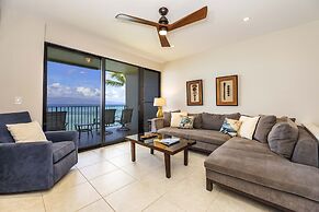 Noelani 304 3bdrm 2.5 Bath 3 Bedroom Condo by RedAwning