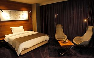 Ambasador Hotel