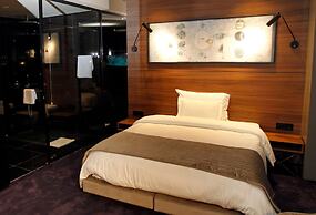 Ambasador Hotel