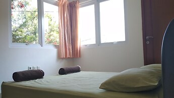 De Sutami Pasteur Villa by HouseinBandung