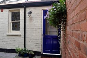 Moseley - House - Sleeps 4 - Parking - Garden