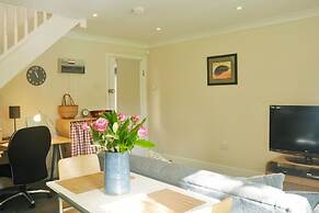 Moseley - House - Sleeps 4 - Parking - Garden