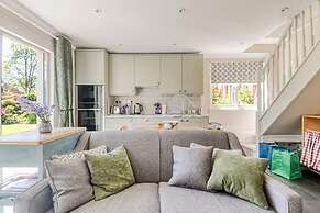 Moseley - House - Sleeps 4 - Parking - Garden