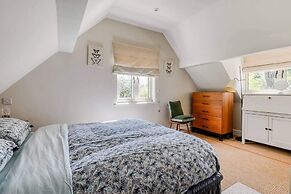 Moseley - House - Sleeps 4 - Parking - Garden