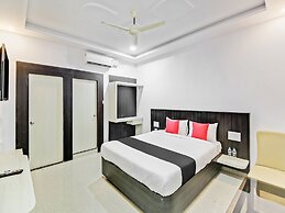 Capital O 35621 Hotel Durga International