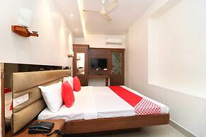 OYO 30593 Heritage Corner