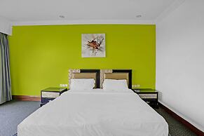 Townhouse 808 Royal Palms Shared Serviced Apartment