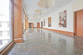 Townhouse 808 Royal Palms Shared Serviced Apartment