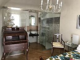 B&B JSuite