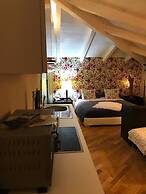 B&B JSuite