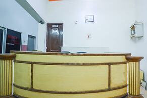 SPOT ON 36686 Hotel Om Shanti Palace