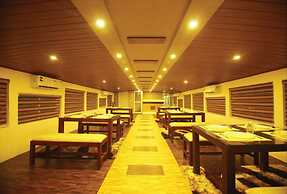 Indiavacationz Houseboat