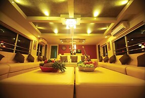 Indiavacationz Houseboat