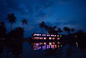 Indiavacationz Houseboat