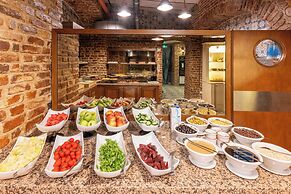 Meserret Palace Hotel