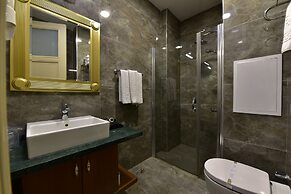 Meserret Palace Hotel