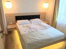 Konyaalti California 102