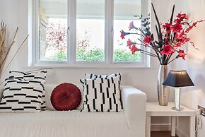 2 Bed Flat, Dedicated Workspace, Parking, 4KTV