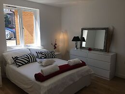 2 Bed Flat, Dedicated Workspace, Parking, 4KTV