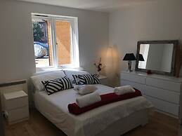 2 Bed Flat, Dedicated Workspace, Parking, 4KTV