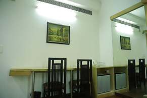 Hotel Parth Inn