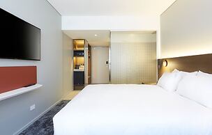 Holiday Inn Express Sydney Airport by IHG