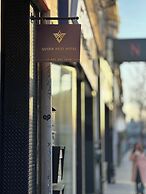 Queen Nest Hotel