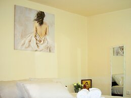 Mat Old Town Apartments