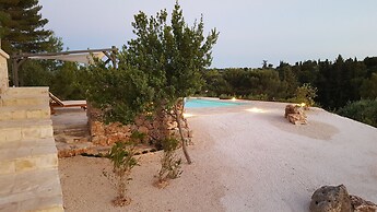 Trulli Parco Grande Con Piscina Privata