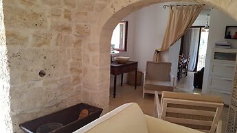 Trulli Parco Grande Con Piscina Privata