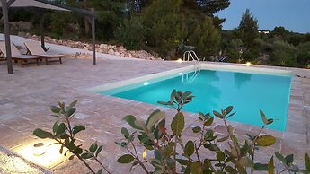 Trulli Parco Grande Con Piscina Privata