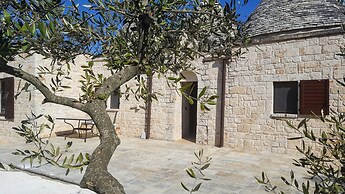 Trulli Parco Grande Con Piscina Privata