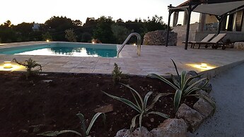 Trulli Parco Grande Con Piscina Privata