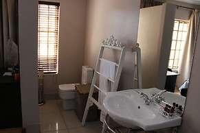 House and Heart Guest House