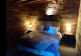 Hostal & Loft El Laurel