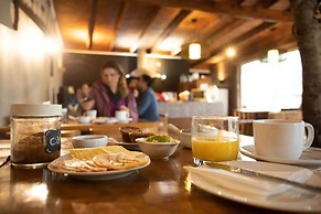 Hostal & Loft El Laurel