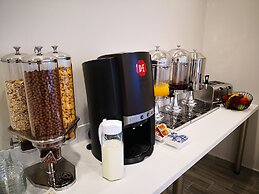 Peloton Inn