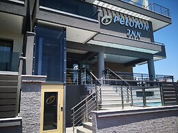 Peloton Inn