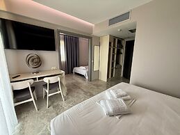 Peloton Inn