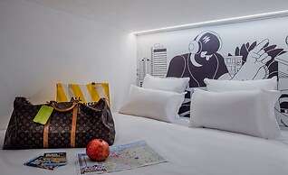 Wom Allenby Pod Hotel