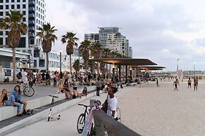 Wom Allenby Pod Hotel