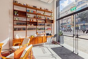 Wom Allenby Pod Hotel